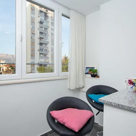 Anica Split